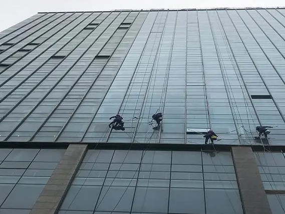 上海上门报价玻璃幕墙清洗 玻璃幕墙保洁 外墙清洗诚信服务 