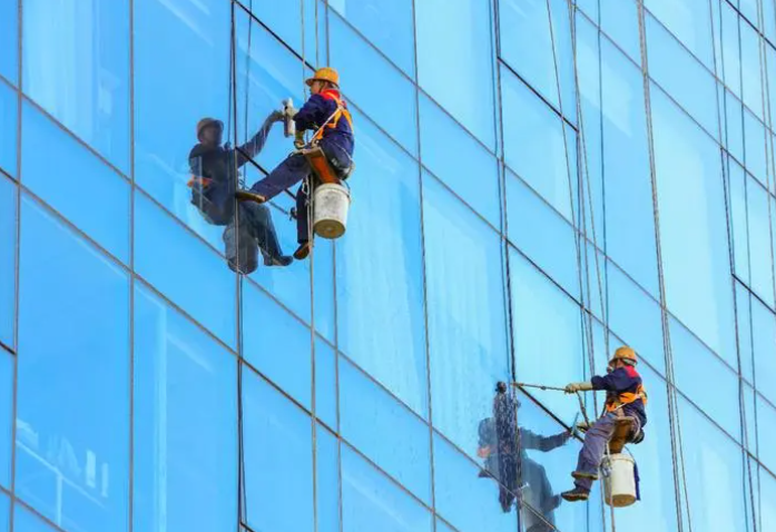 杭州锦江外墙蜘蛛人清洗 高空玻璃清洗公司电话