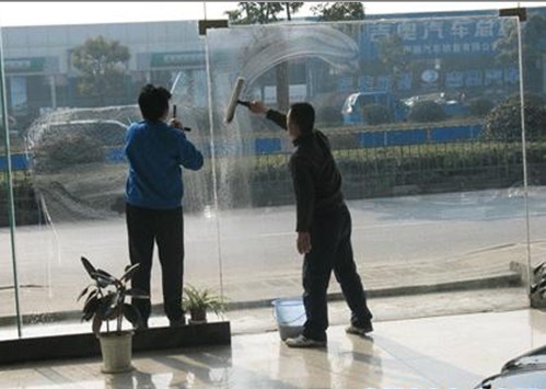 杭州青羊提供高空玻璃外墙清洗解决方案