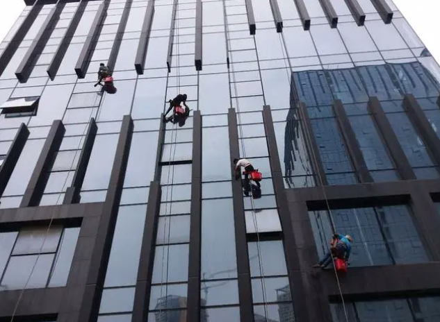 杭州锦江外墙蜘蛛人清洗 高空玻璃清洗公司电话